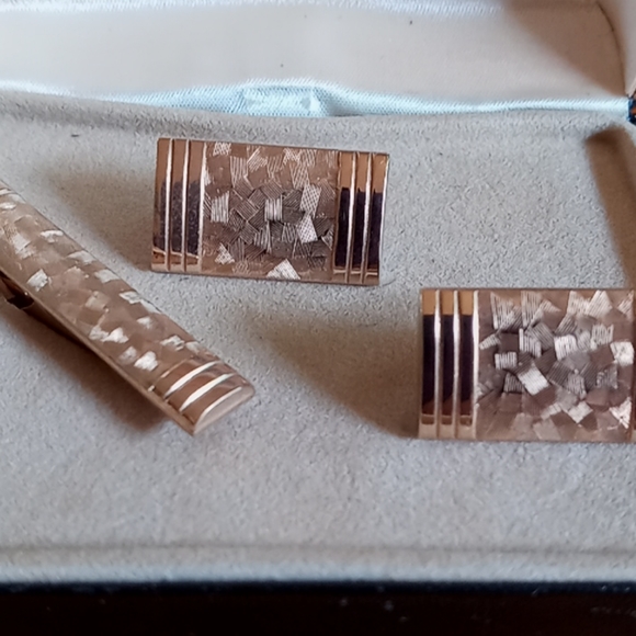 Anson Cuff Links and Tie Clip in Original Box - Picture 2 of 4